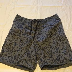 Patagonia board shorts - 38/XL
